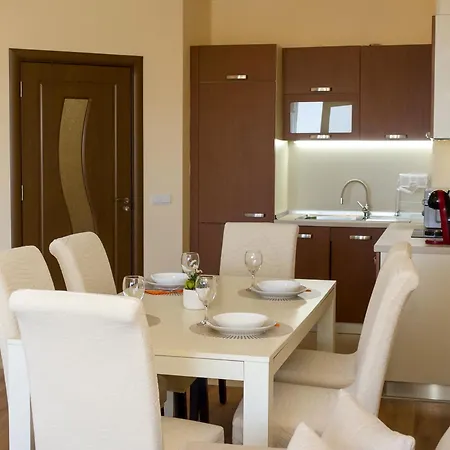 Hearth Of Sea View And Pool Apartment *